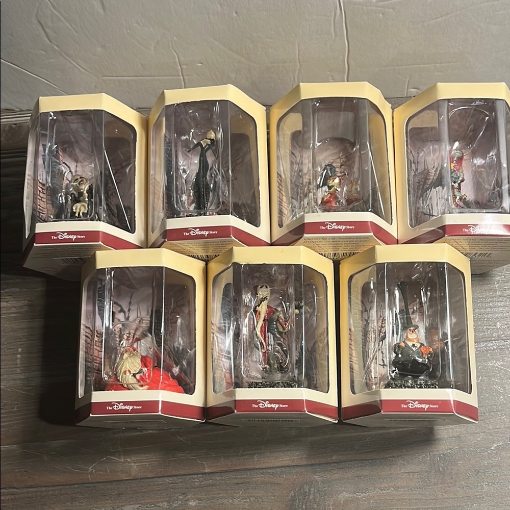 Disney Tiny Kingdom 1993 The Nightmare Before Christmas Figurine Collection 7 pc